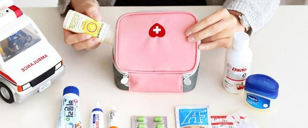 Túi y tế du lịch cần những gì khi đi cắm trại